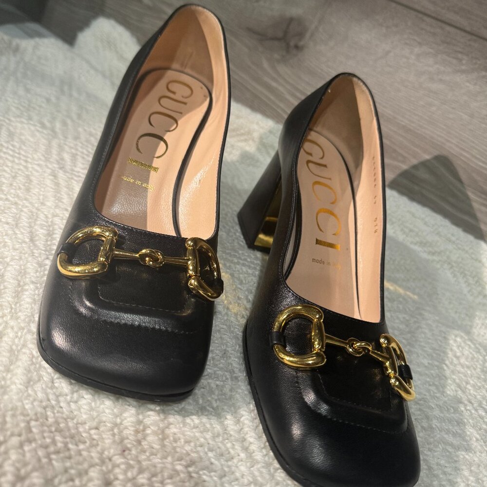 Women Black shoes
